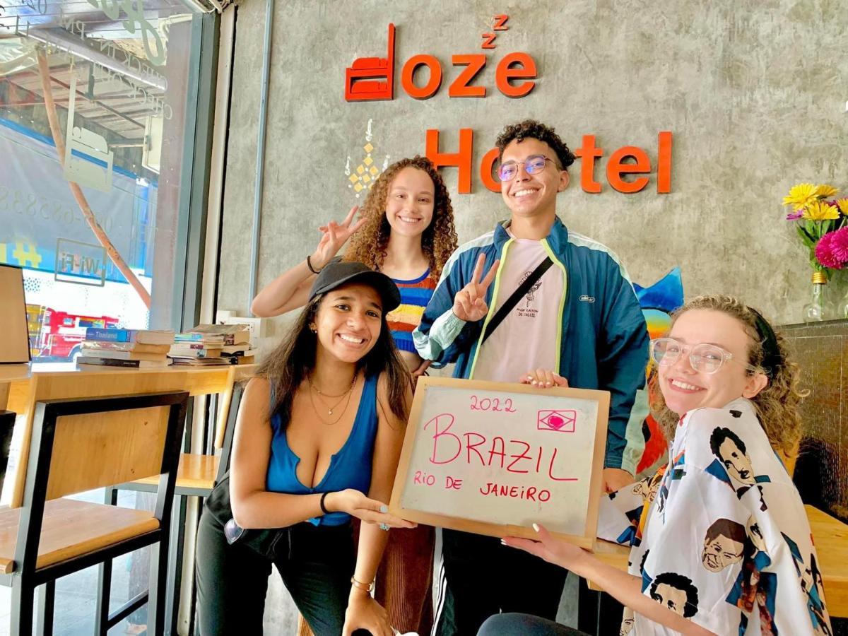 Hostal Doze *